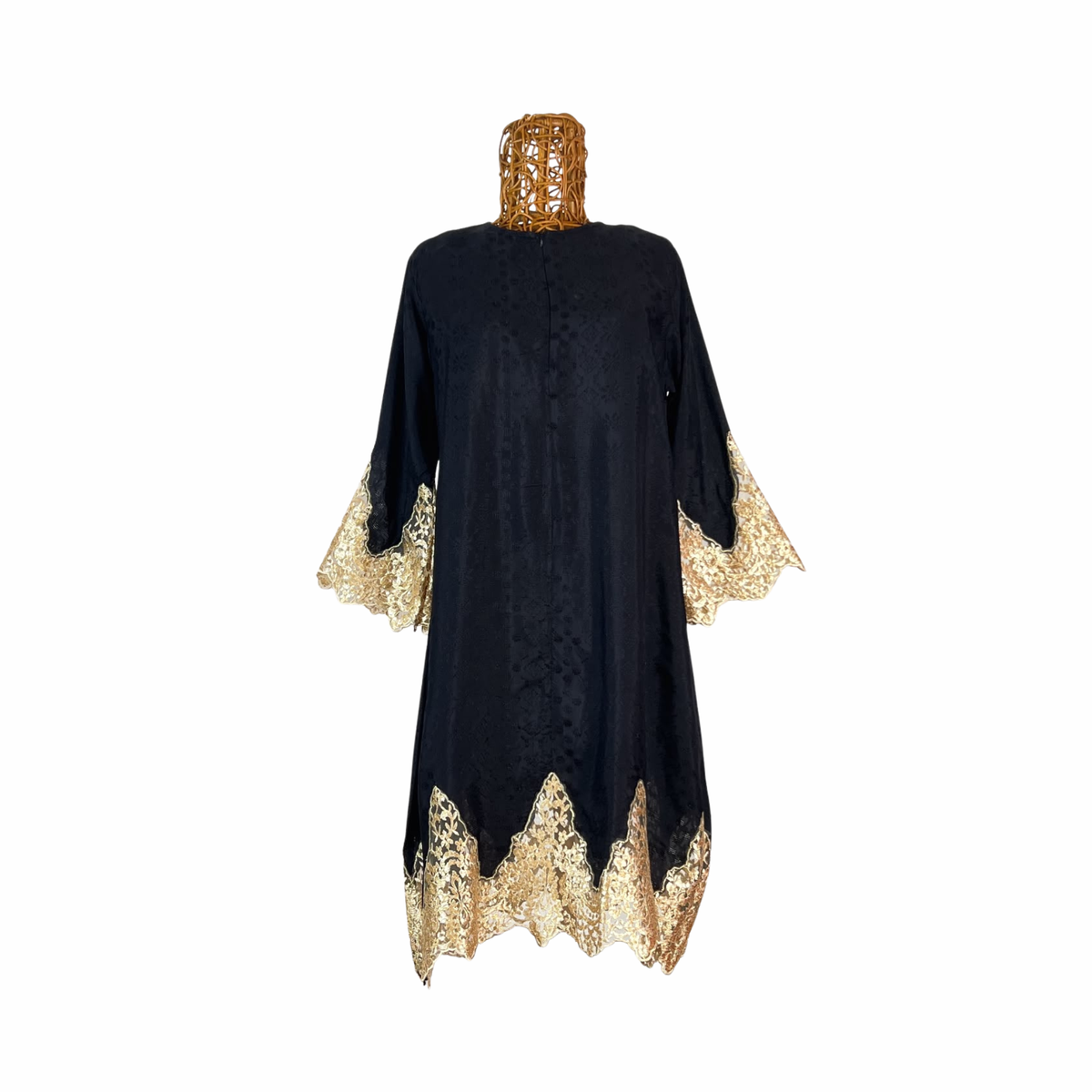Jeng-Seri Sequins Lace Tunic [TUNIC ONLY]