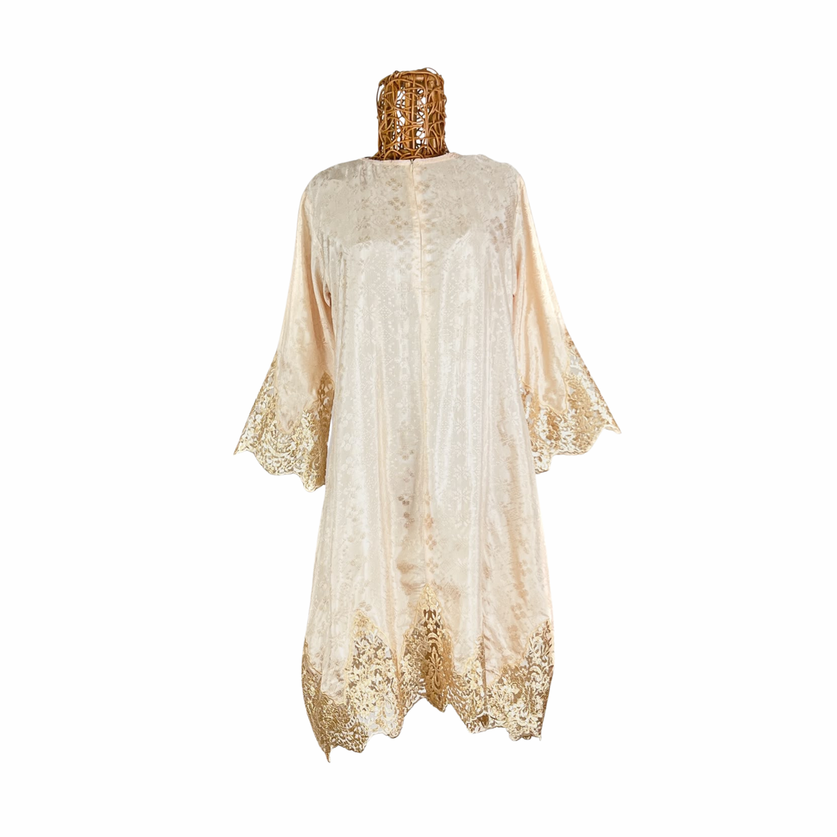 Jeng-Seri Sequins Lace Tunic [TUNIC ONLY]